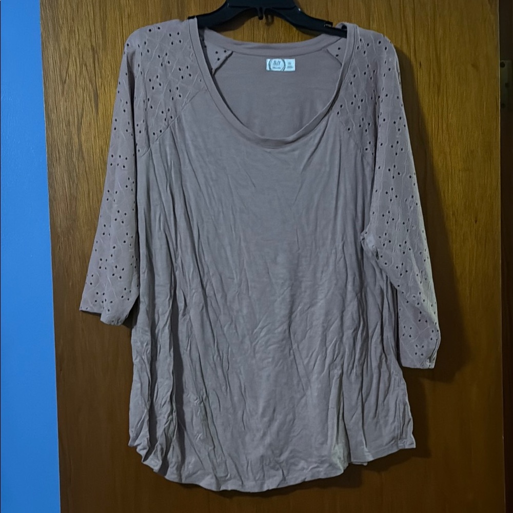 Women's Taupe Eyelet Sleeve Top